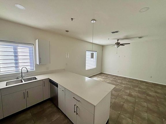4th image of 20 E Ruben M Torres Blvd #301