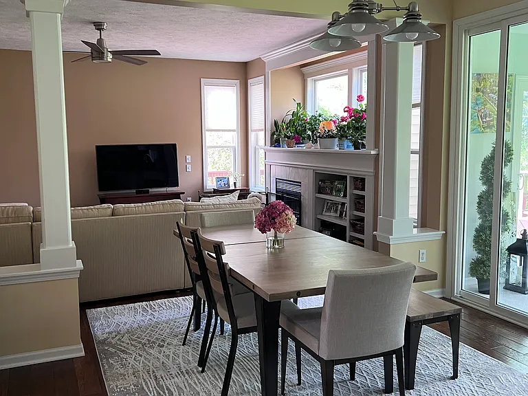 Breakfast Room