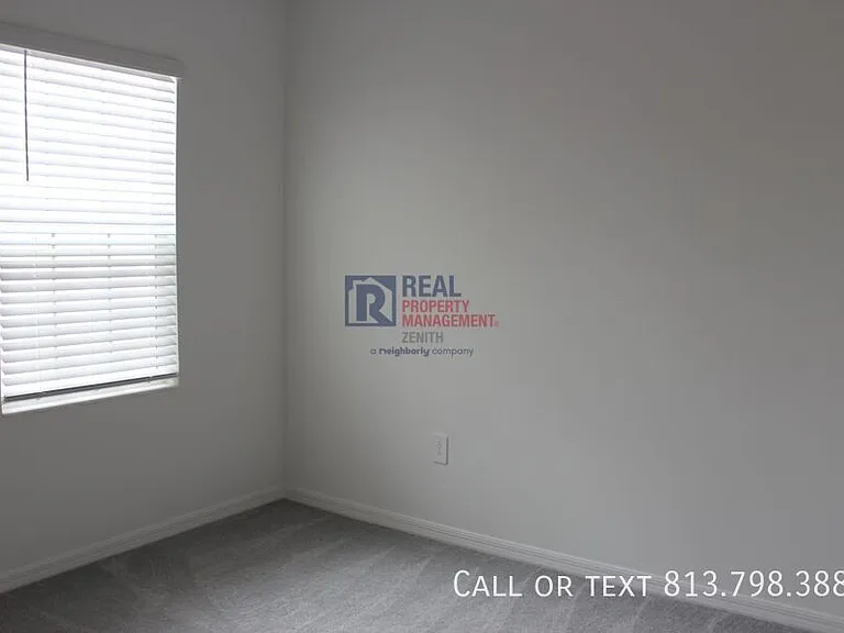10821 Fowlers Bluff Ct — Photo 9