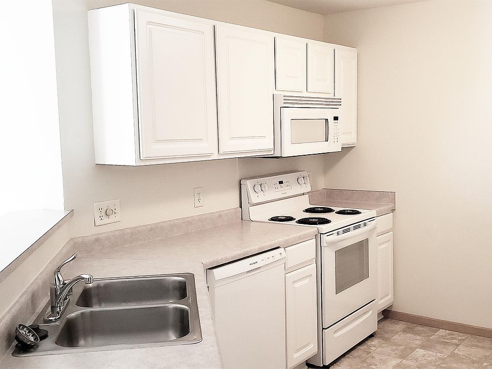 1st image of 302 Prairie Heights Dr APT 112