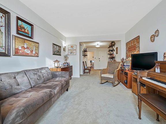 4th image of 2675 Ocean Ave APT 6M