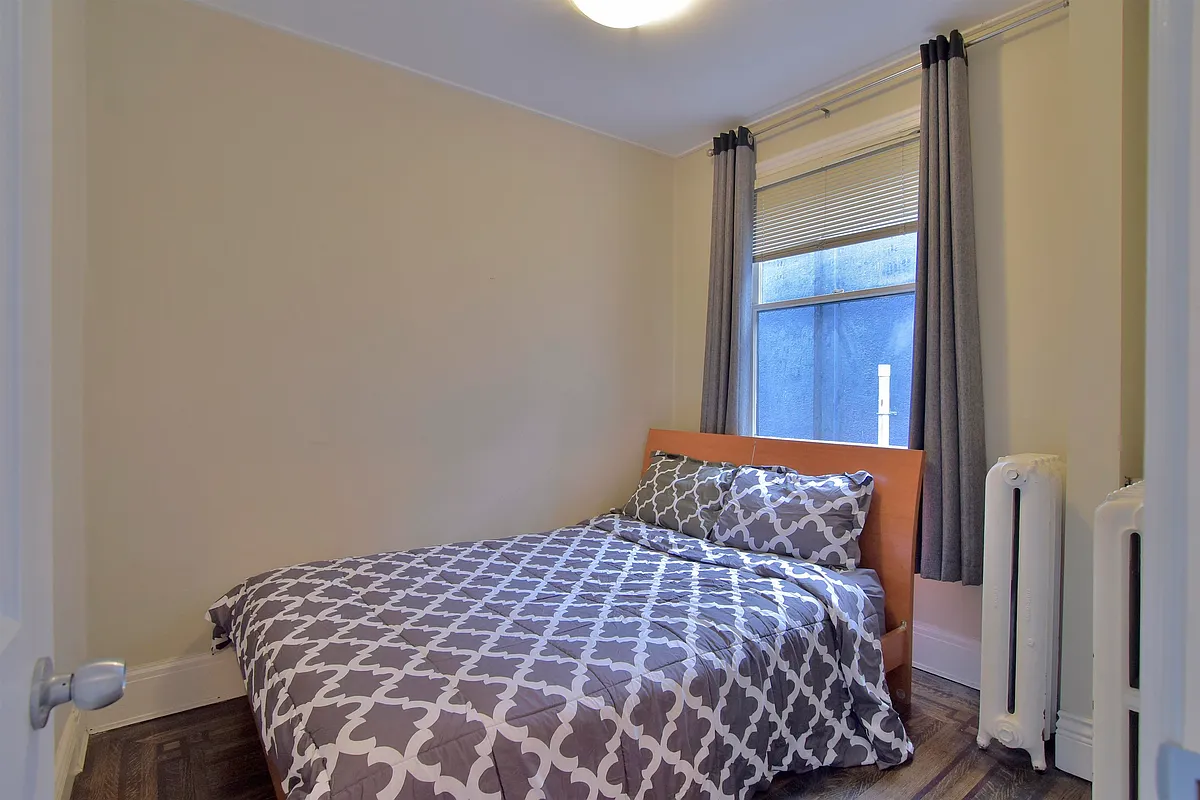 Building Photo - 935 Jervis St #5