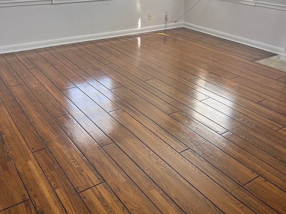 Living Room (more pictures)