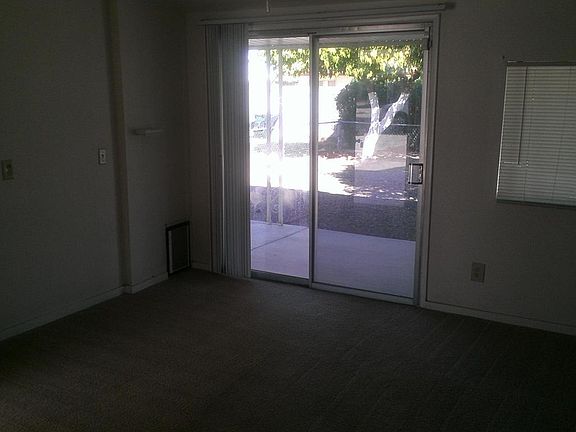 4th image of 11022 W Connecticut Ave