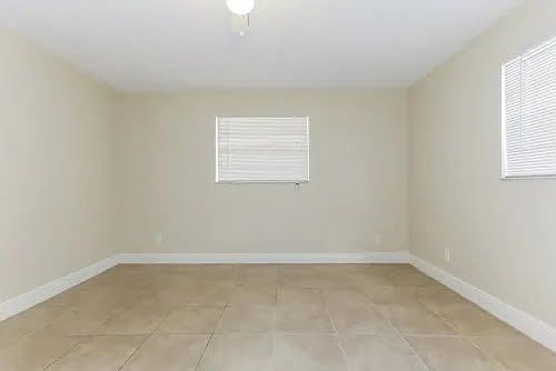5th image of 7421 Douglas St