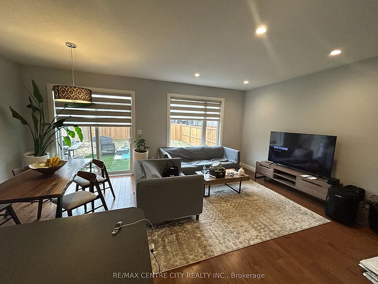 751 Freeport St — Photo 12