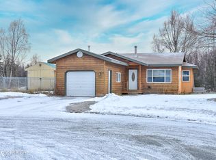 704 Poplar Cir, Kenai, AK 99611