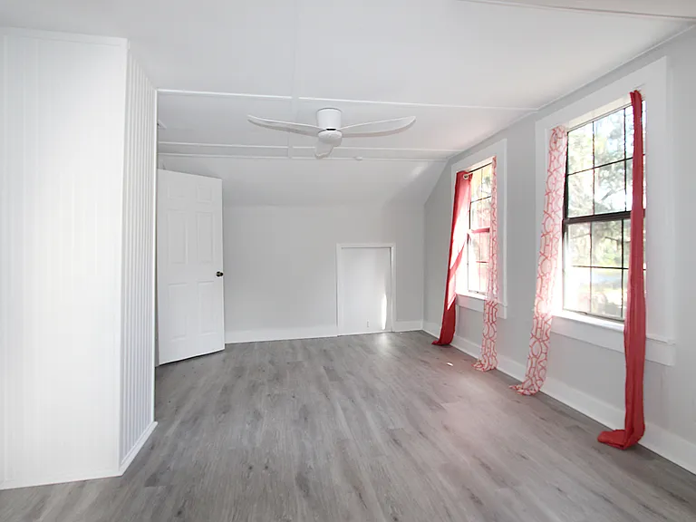 289 W Lakeview Ave — Photo 12