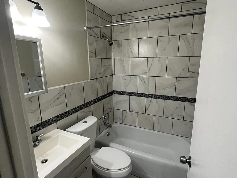 800 W Church St #13 — Photo 6