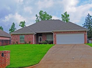 259 Spring Creek Dr, Nacogdoches, TX 75965