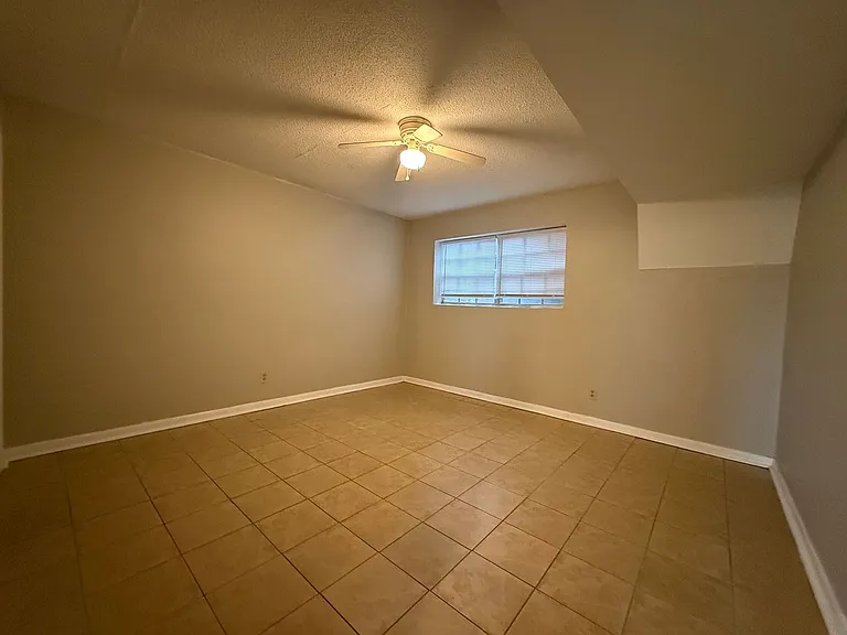 206 Pinecrest Dr — Photo 6