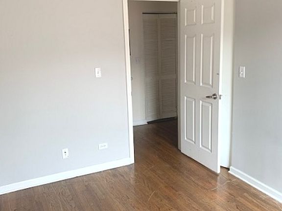 5th image of 5144 S King Dr APT D3