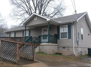 1014 Depot St, Paris, TN 38242