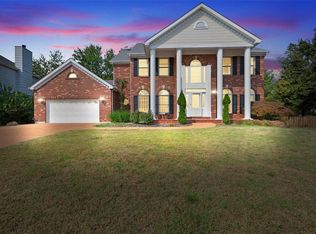 523 Arbor Meadow Dr, Ballwin, MO 63021