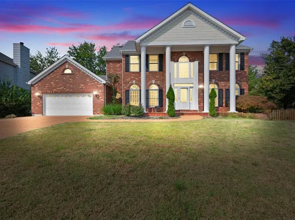 523 Arbor Meadow Dr, Ballwin, MO 63021