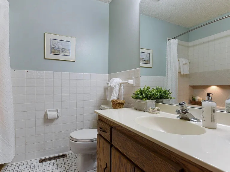 1620 Cope Ave E — Photo 22