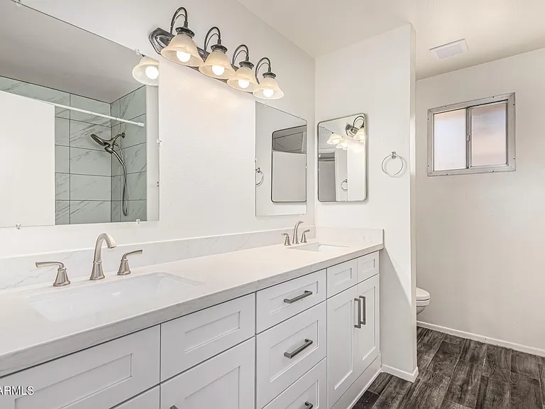1213 E Riviera Dr — Photo 22