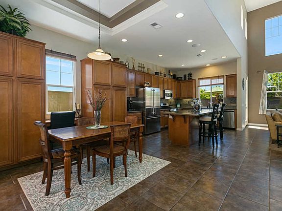 5th image of 837 Nottinghill Ct