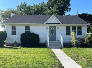 4 Prospect St W, Amityville, NY 11701