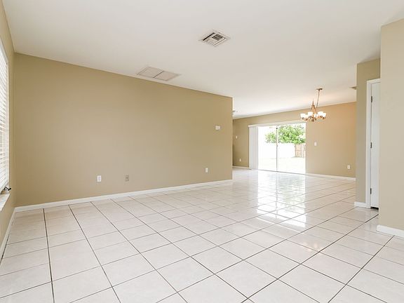 4th image of 2719 SW 1st Ave