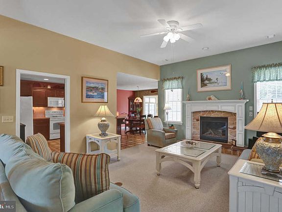 4th image of 16 Thea Ct
