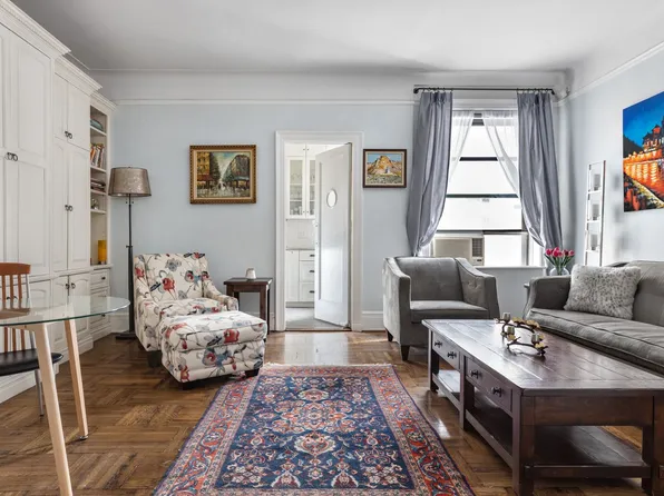 176 West 87th Street image 1 of 10