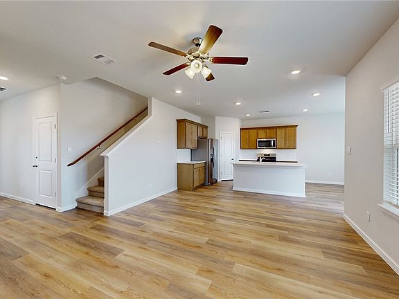 5th image of 928 Coffee Mill Ln
