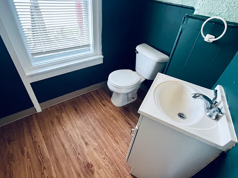 148 W Pike St #3 — Photo 5