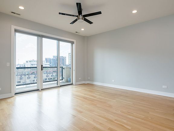 5th image of 680 N Milwaukee Ave APT 604
