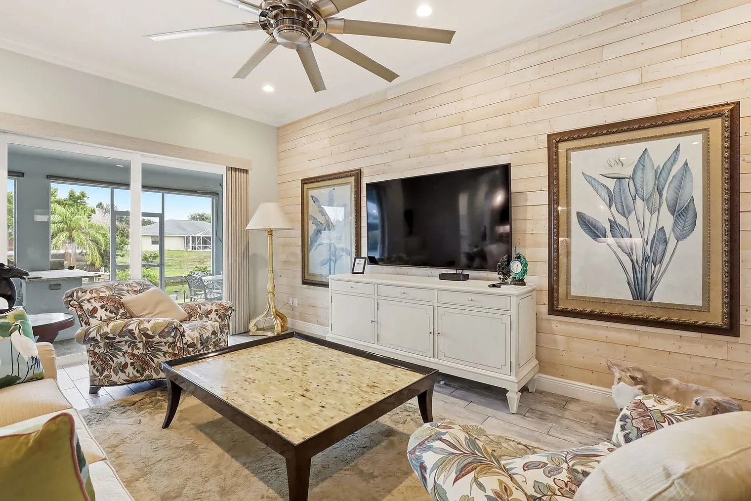 4 bed, 3.0 bath, 2486 sqft, $6,459 — Photo 4
