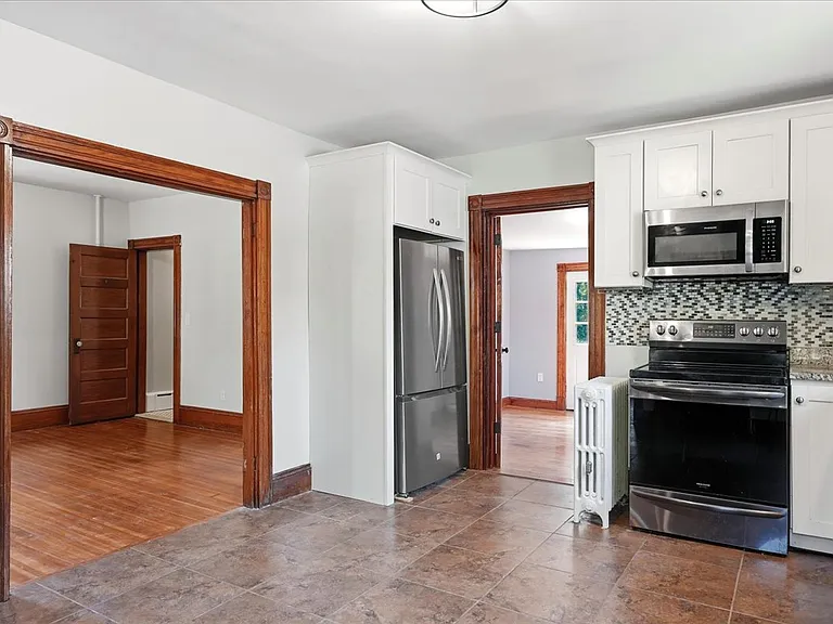 352 Beulah St #1 — Photo 5