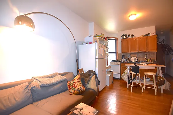 Rented by Triplemint | media 17