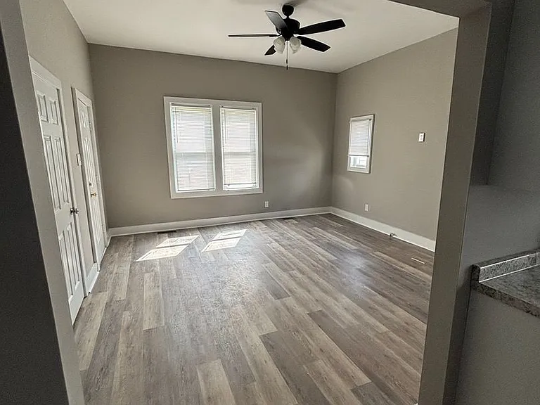 324 E 12th Ave — Photo 2