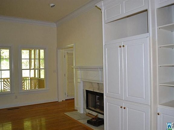 5th image of 1708 Creely Dr