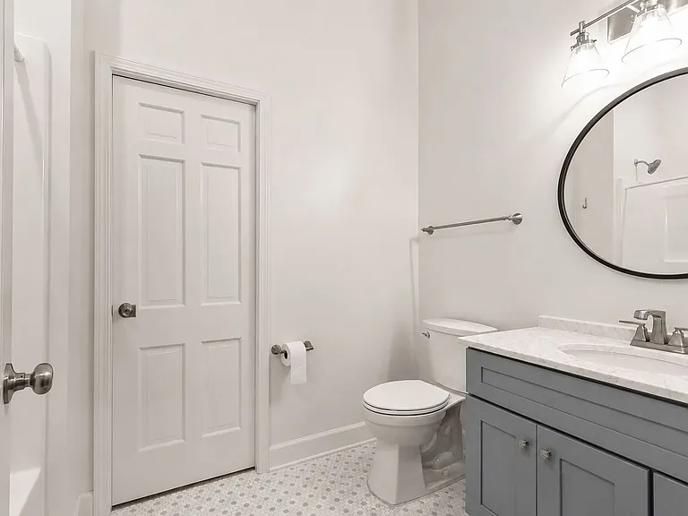 1304 Riverside Dr — Photo 20