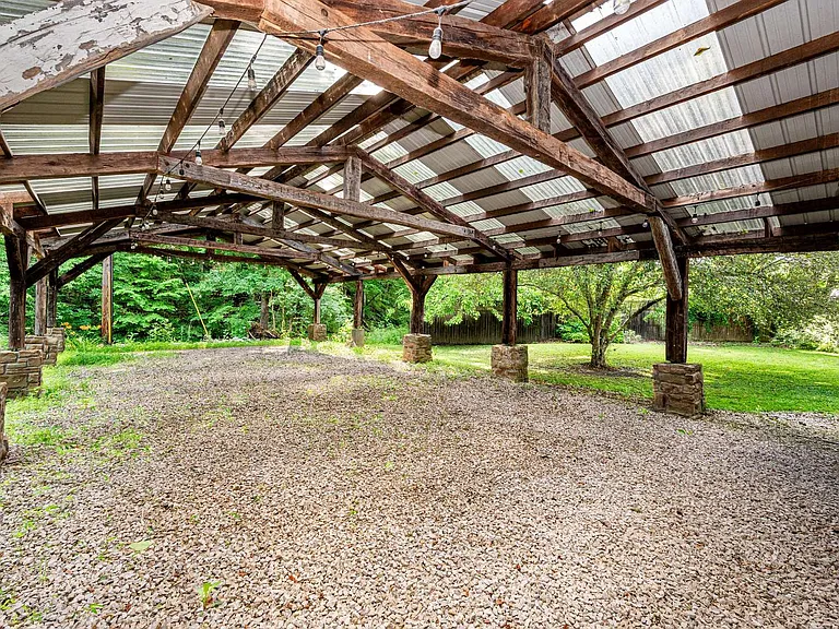 870 State Road 46 W — Photo 12