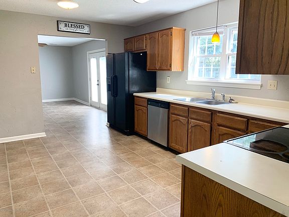 5th image of 1253 Thames Dr