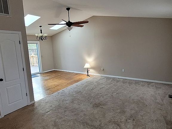 3rd image of 6837 Mason Run Dr