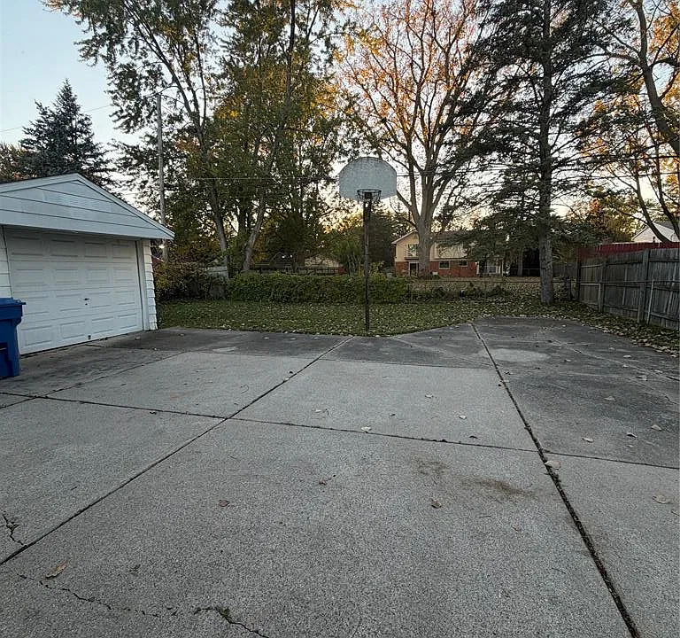 32339 Chalfonte Dr