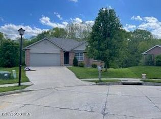 5300 Wood Lake Ct, Columbia, MO 65202