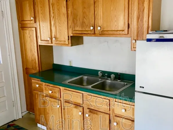 55 Ashmont St APT 3, Portland, ME 04103