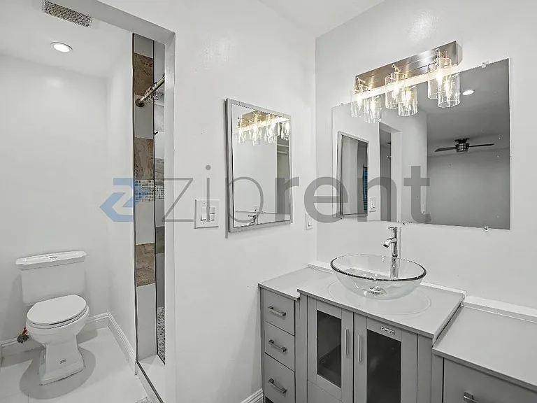 1231 W 87th St — Photo 16