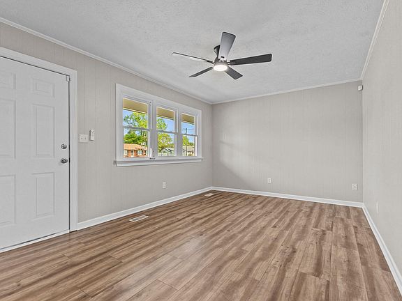 5th image of 3857 Cumberland Rd