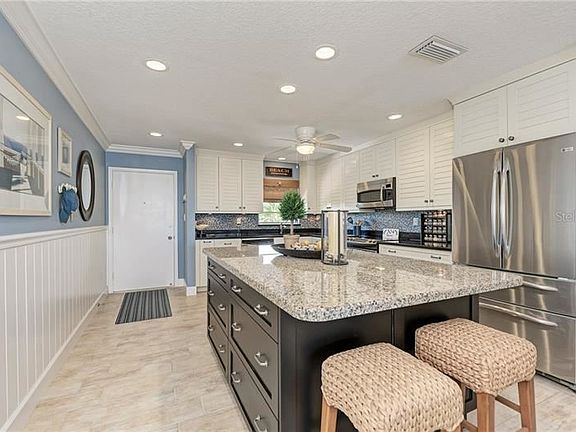 5th image of 5600 Beach Way Dr #D-3