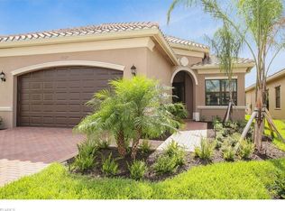 13624 Mandarin Cir, Naples, FL 34109