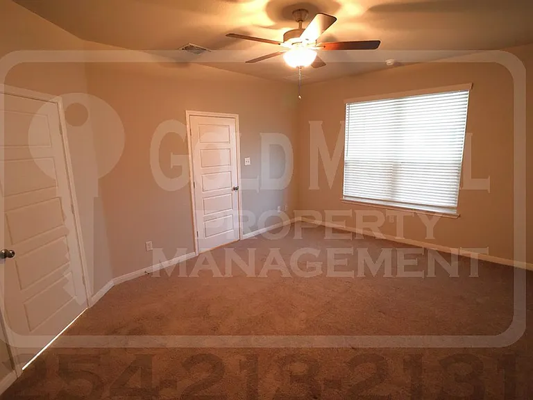 1810 Horatio St — Photo 16