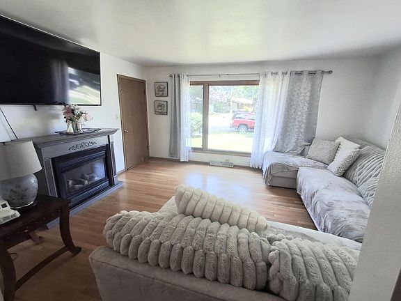 2nd image of 2537 W Bridge STREET #2539