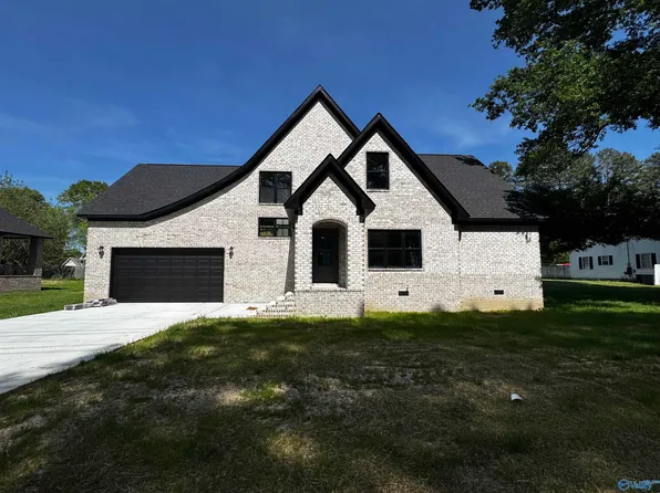 1324 S Broad St, Albertville, AL 35950