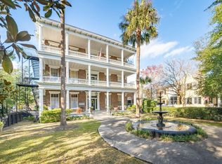 12 Bee St APT A, Charleston, SC 29403