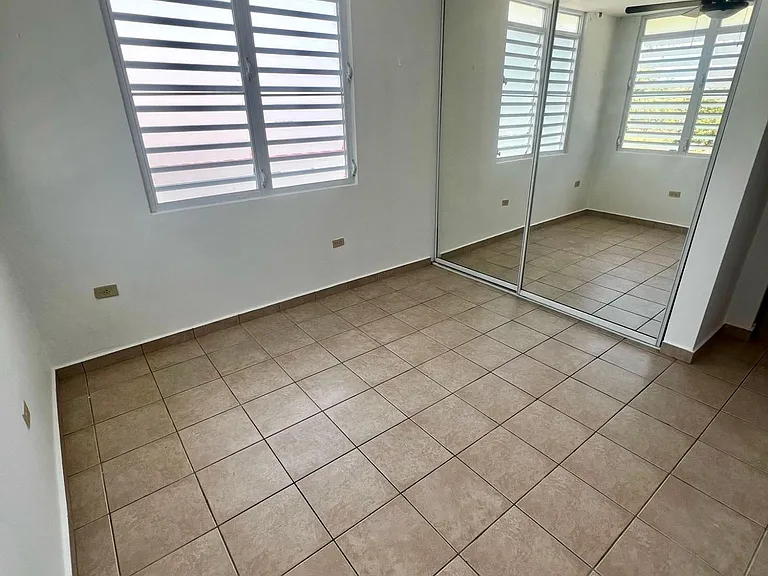 3 Camaseyes — Photo 11